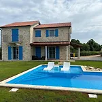 Vila Francesca With Private Pool & Designer Interior *
