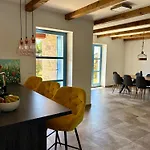 Vila Francesca With Private Pool & Designer Interior Kastel