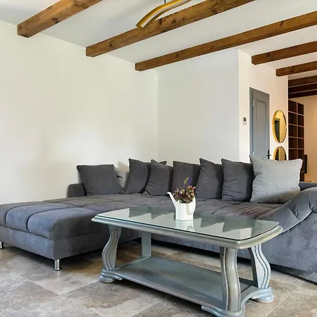 Villa Francesca, Buje