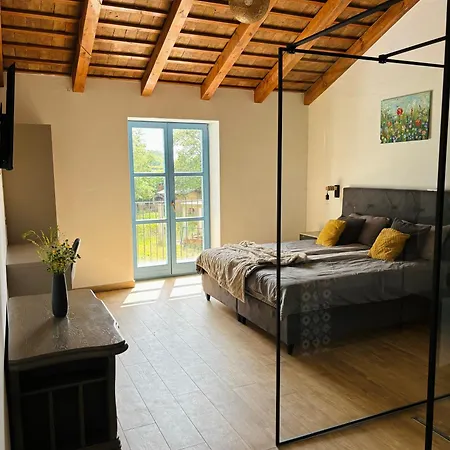 Villa Francesca, Buje