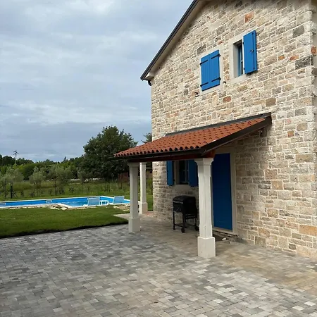 Francesca, Buje