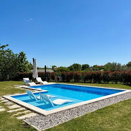 Francesca With Private Pool & Designer Interior * Kastel