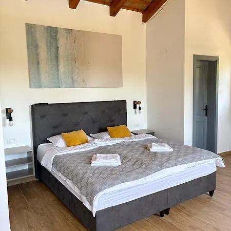 Francesca With Private Pool & Designer Interior Βίλα