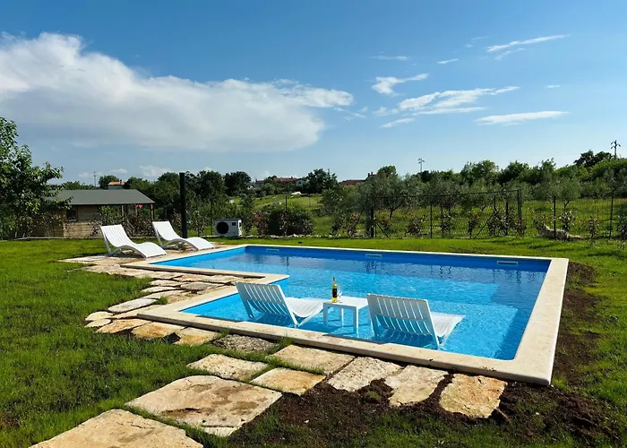 Francesca With Free Bikes And Heated Pool, Buje Villa *